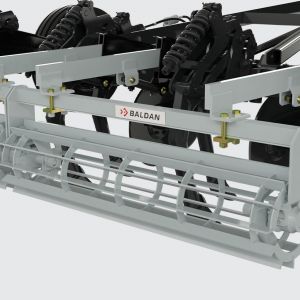 Crumbler roller manufactured with blades and supported on grease bearings and coil springs.